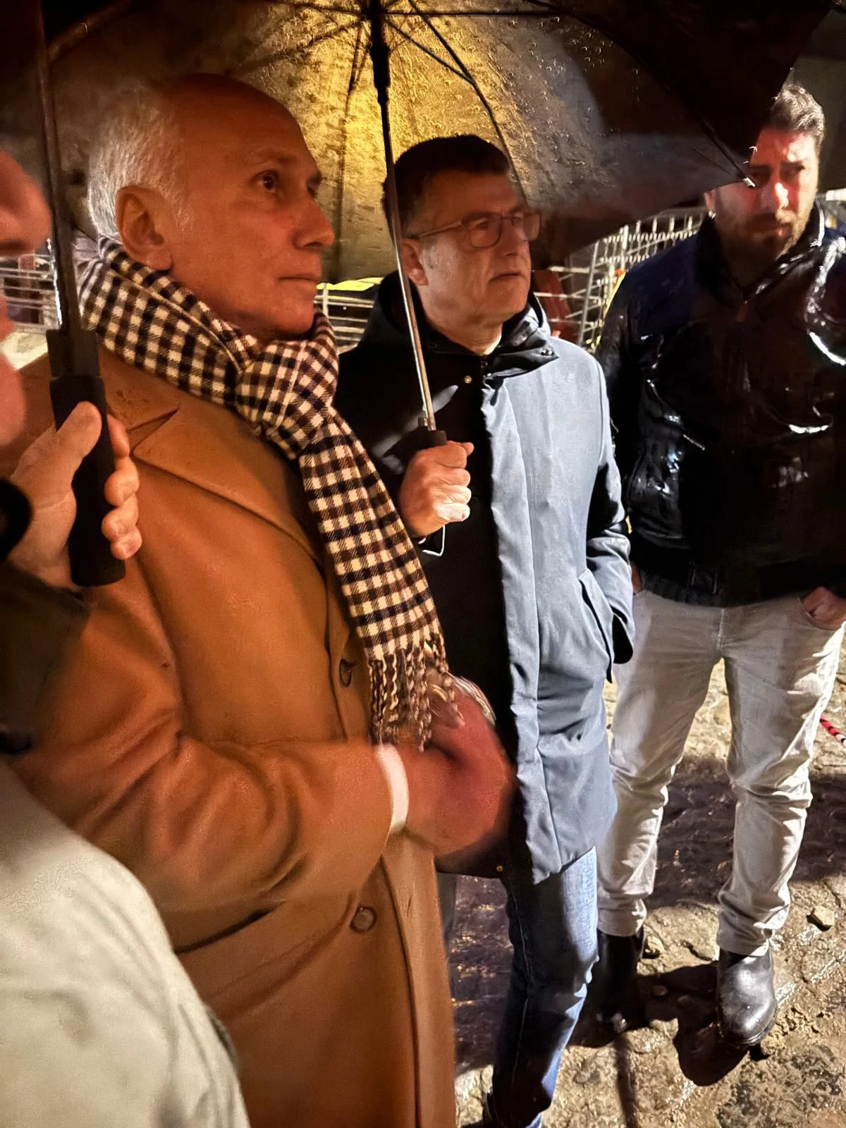 Crollo edificio a Cosenza, Caruso e Mazzuca: “Misure efficaci, subito in azione per la messa in sicurezza”