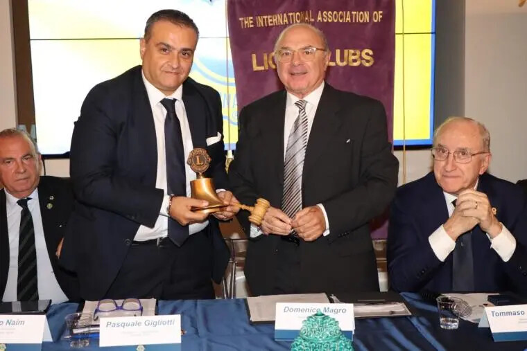 Passaggio della campana al Lions Club Catanzaro Rupe Ventosa: Pasquale Gigliotti è il nuovo presidente images Passaggio della campana al Lions Club Catanzaro Rupe Ventosa: Pasquale Gigliotti è il nuovo presidente