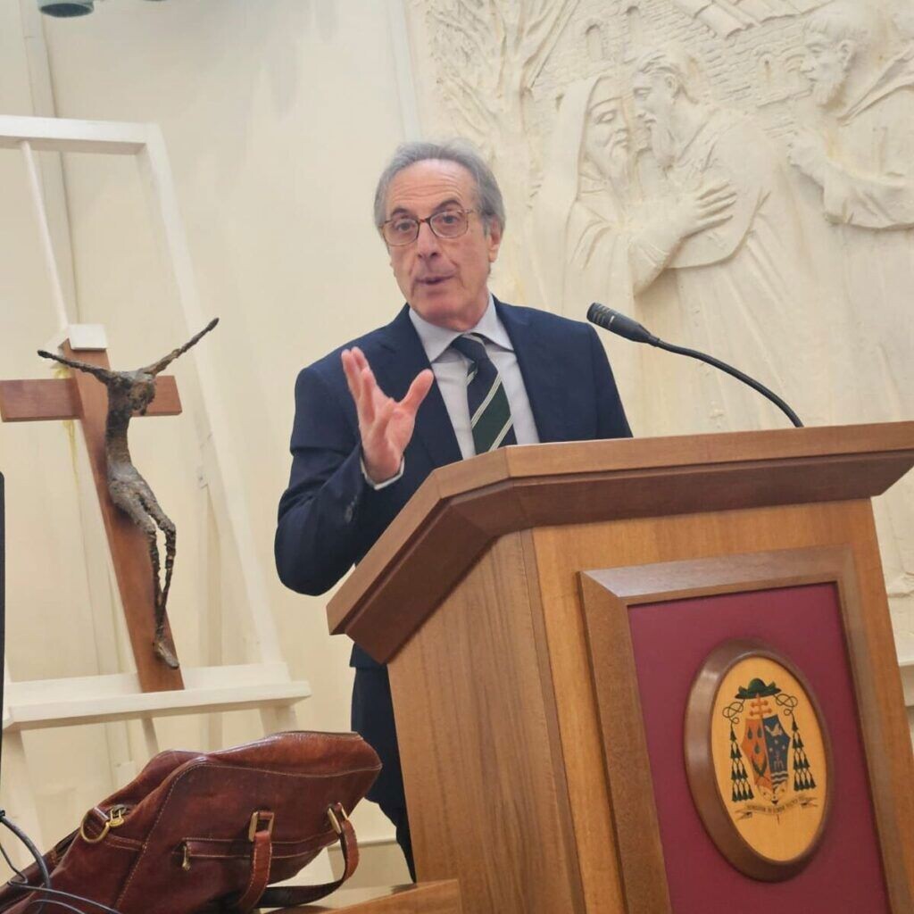 images Catanzaro, Pallone: “L’Eredità di Francesco, la Fermezza di Leone XIV, il Diritto contro la Barbarie”