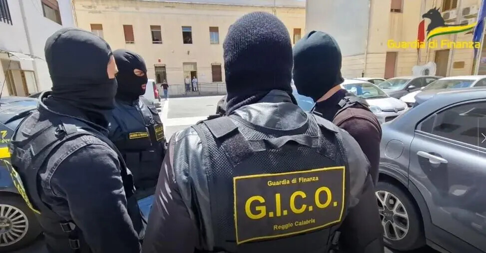 'Ndrangheta nel Reggino, sequestro per 500mila euro a un presunto usuraio images 'Ndrangheta nel Reggino, sequestro per 500mila euro a un presunto usuraio