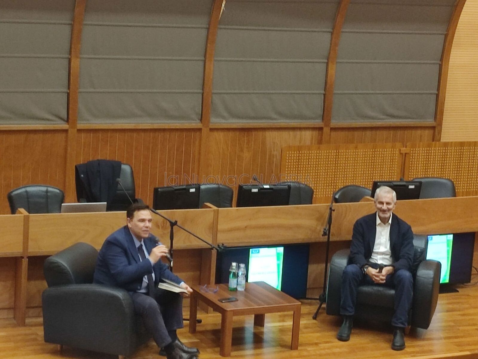 images Catanzaro, Gianrico Carofiglio all'Università Magna Graecia: il dialogo su "Lingua e potere"