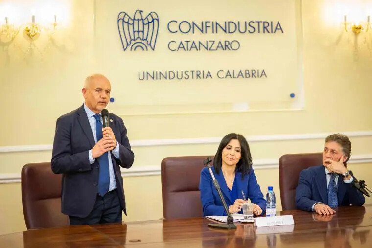 Investimenti in Ricerca e Sviluppo, Unindustria ospita il confronto tra imprese, Regione e Università images Investimenti in Ricerca e Sviluppo, Unindustria ospita il confronto tra imprese, Regione e Università