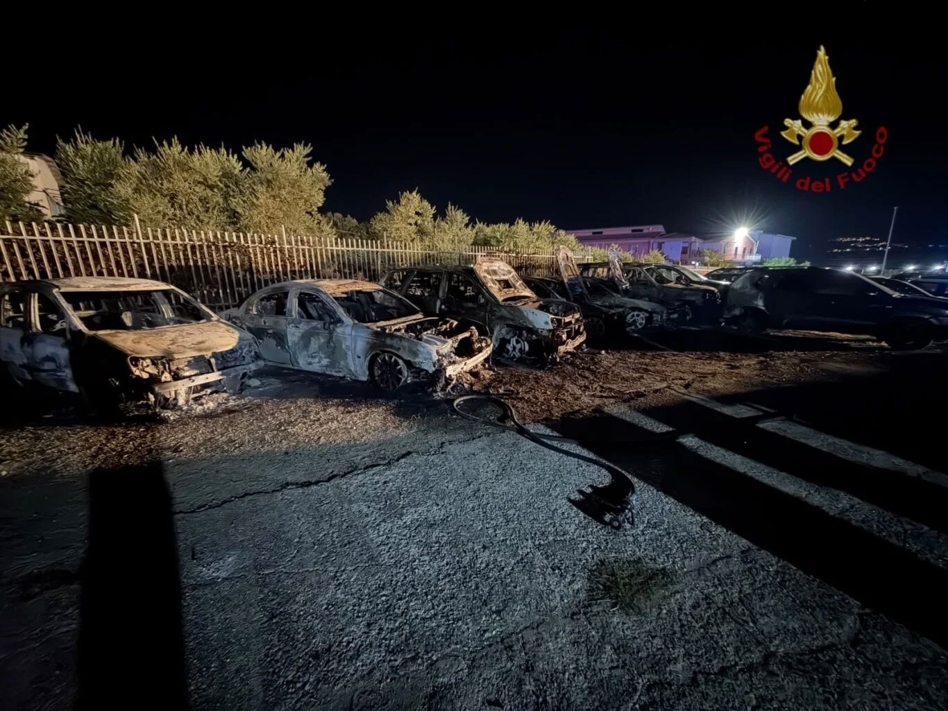 images Dieci auto in fiamme nel Cosentino, indagini in corso