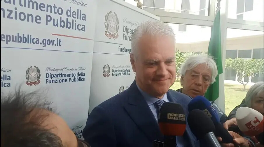 images Il ministro Zangrillo in Regione: “Dobbiamo costruire P.A. capace di rispondere ad attese cittadini” 
