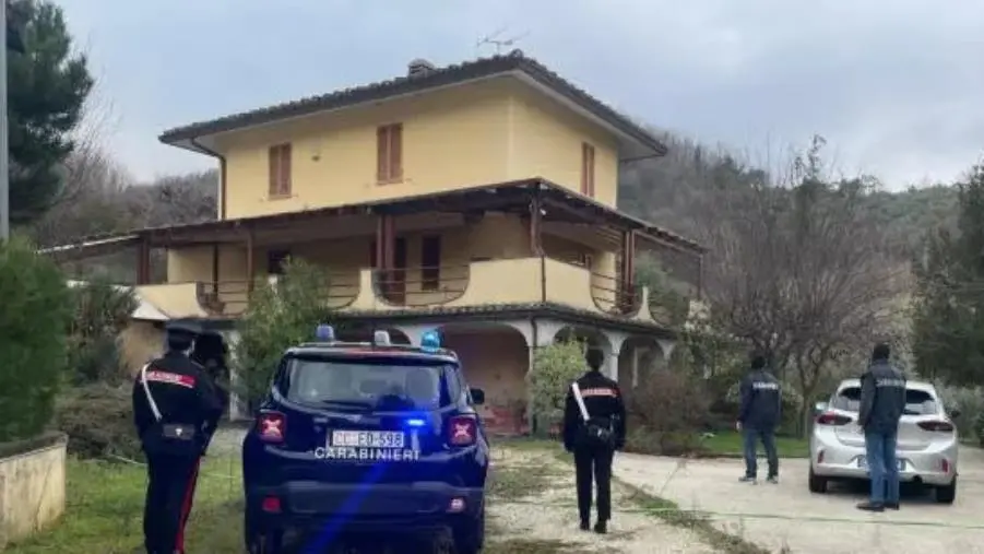 images Villa, auto, gioielli e Rolex sequestrati a Teramo a un sorvegliato speciale calabrese