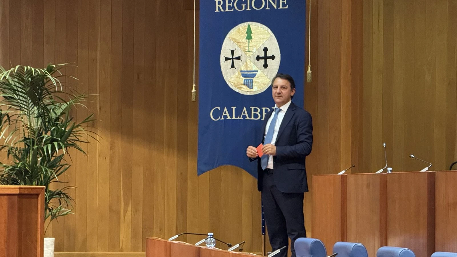 Tridico: "Costituito un intergruppo di opposizione in consiglio regionale, tutti insieme faremo un’opposizione serrata"
