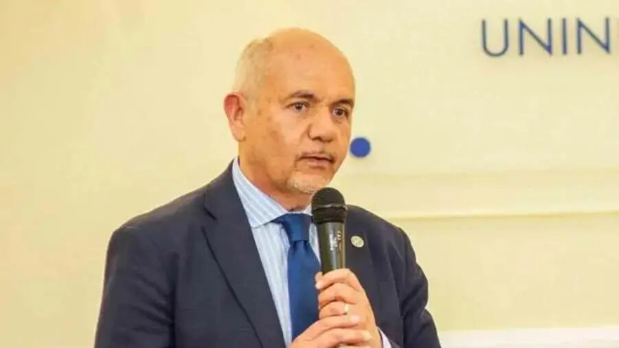 images Umg, Cuda: “Mai violato norme su sistema di reclutamento” e invita Costanzo a guardare altrove