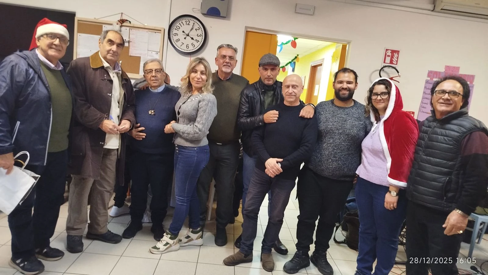 Feste di Solidarietà a Cropani: la musica strappa un sorriso agli ospiti delle strutture di Don Alfonso Velonà 