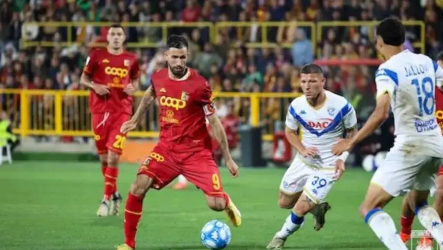 images Corsivo giallorosso:  il Catanzaro,  una "signora" del calcio e sabato a Cremona lo "sbarco" dei mille