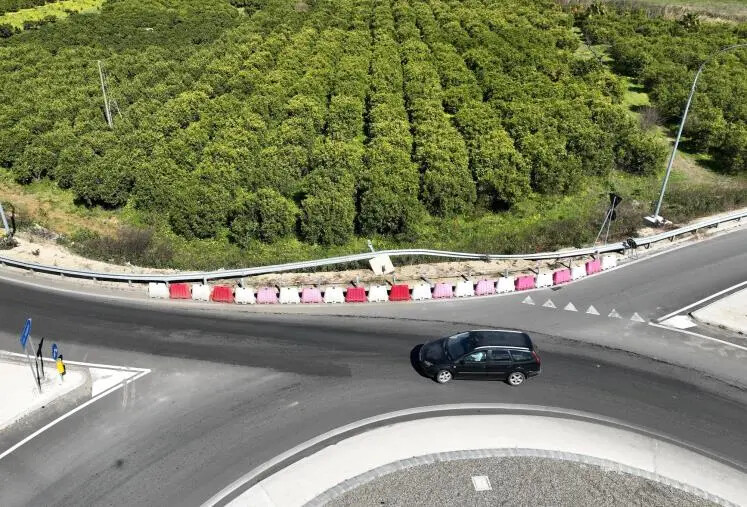 Corigliano Rossano, Basta Vittime 106 chiede il ripristino del guardrail sulla rotatoria di Santa Lucia images Corigliano Rossano, Basta Vittime 106 chiede il ripristino del guardrail sulla rotatoria di Santa Lucia