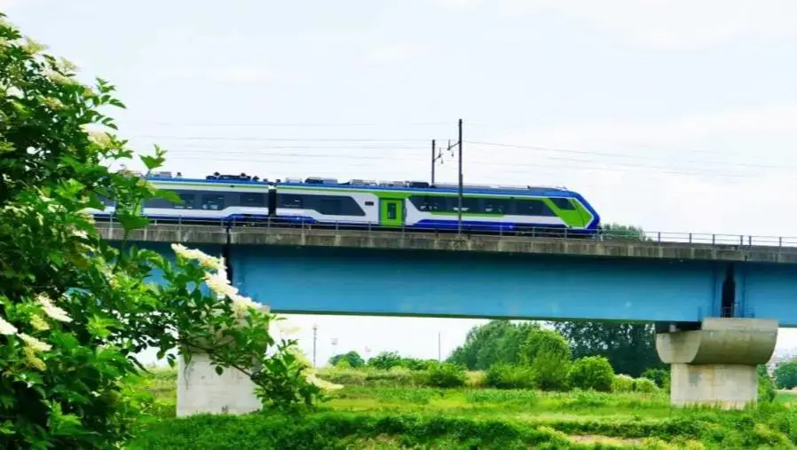 Flotta regionale sempre più giovane: in Calabria arrivano 7 nuovi treni di ultima generazione