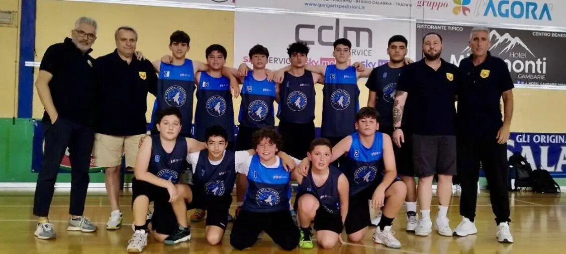 Basket, Academy Catanzaro sfiora il titolo regionale under 13: sconfitta con Lumaka Reggio Calabria 60-59
images Basket, Academy Catanzaro sfiora il titolo regionale under 13: sconfitta con Lumaka Reggio Calabria 60-59