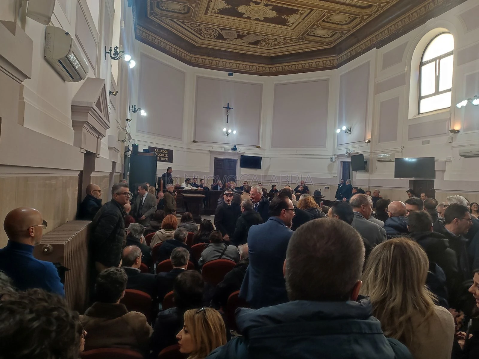Buco in bilancio al COA di Catanzaro: l'Assemblea straordinaria e la spaccatura del Foro