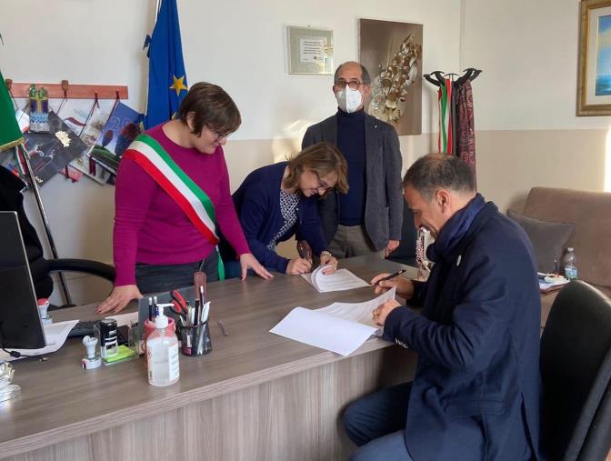 images Borgia, due nuovi dipendenti a tempo indeterminato per l'area tecnica del Comune 