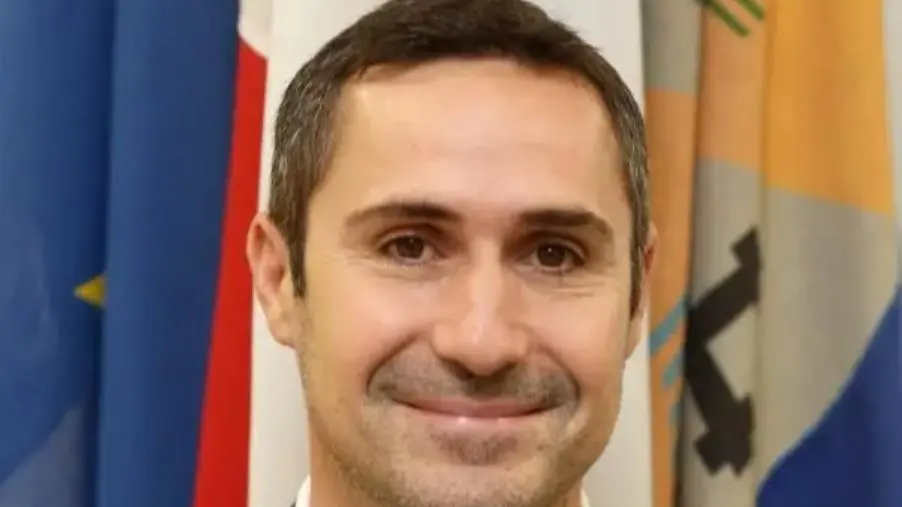 Alecci: "La delocalizzazione dei depositi costieri e la riconversione dell'area portuale di Vibo siano terreno di dialogo"