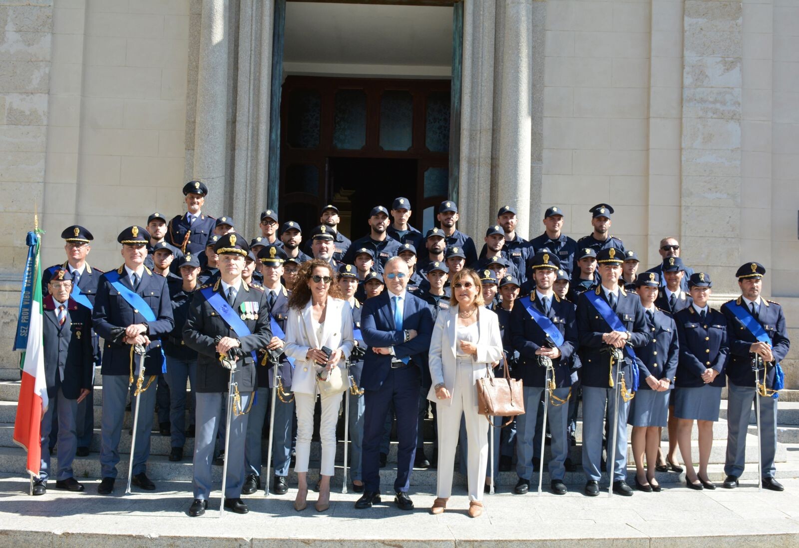 Vibo Valentia, la polizia celebra il patrono San Michele Arcangelo images Vibo Valentia, la polizia celebra il patrono San Michele Arcangelo