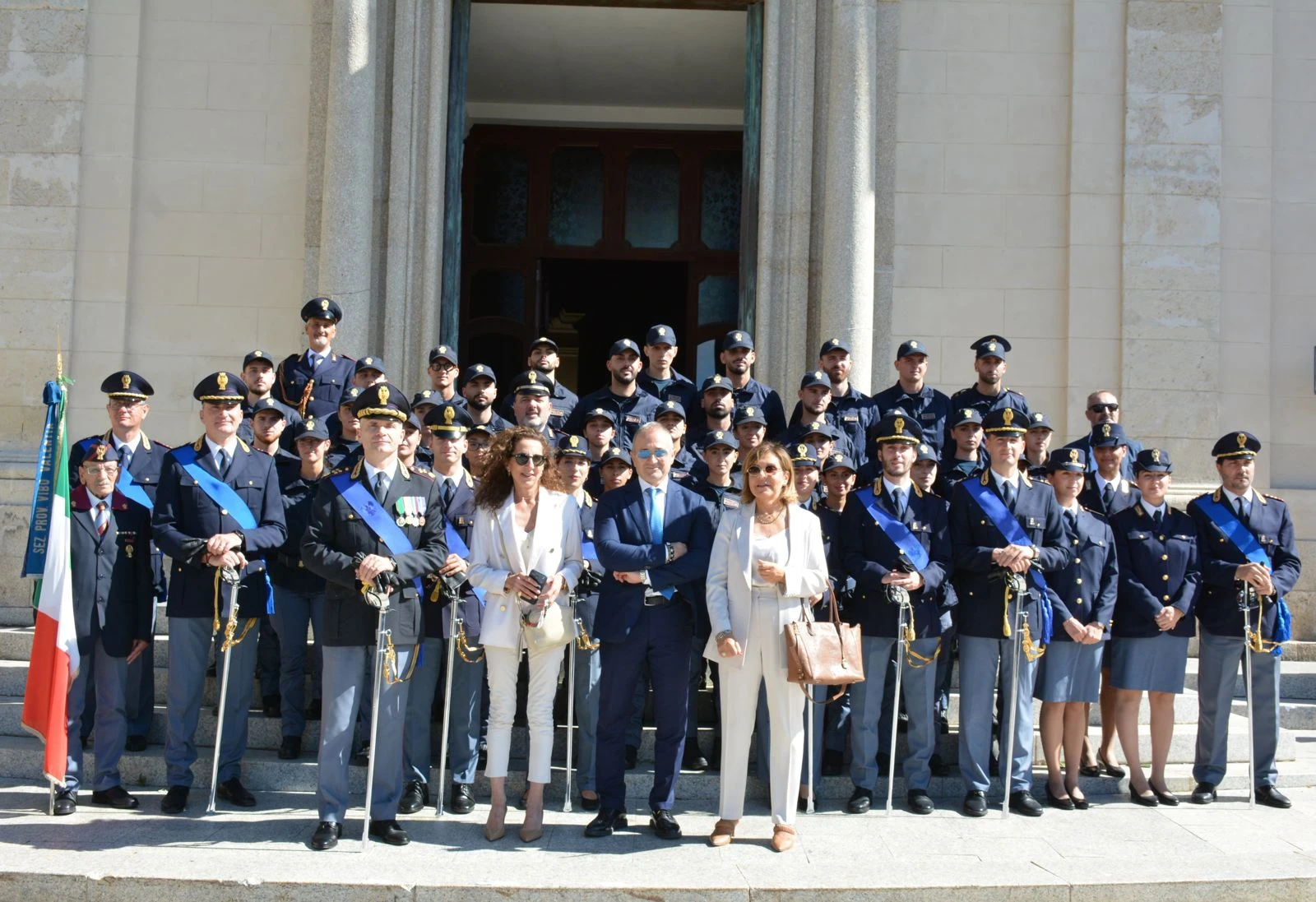 Vibo Valentia, la polizia celebra il patrono San Michele Arcangelo 