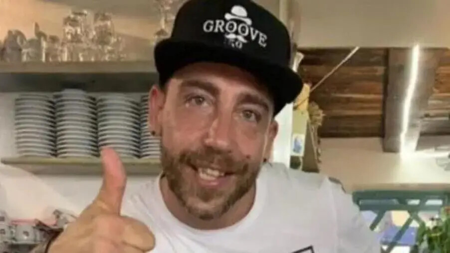 Catanzaro, perde il controllo dell'auto e sbatte contro un palo della luce: muore 41enne images Catanzaro, perde il controllo dell'auto e sbatte contro un palo della luce: muore 41enne