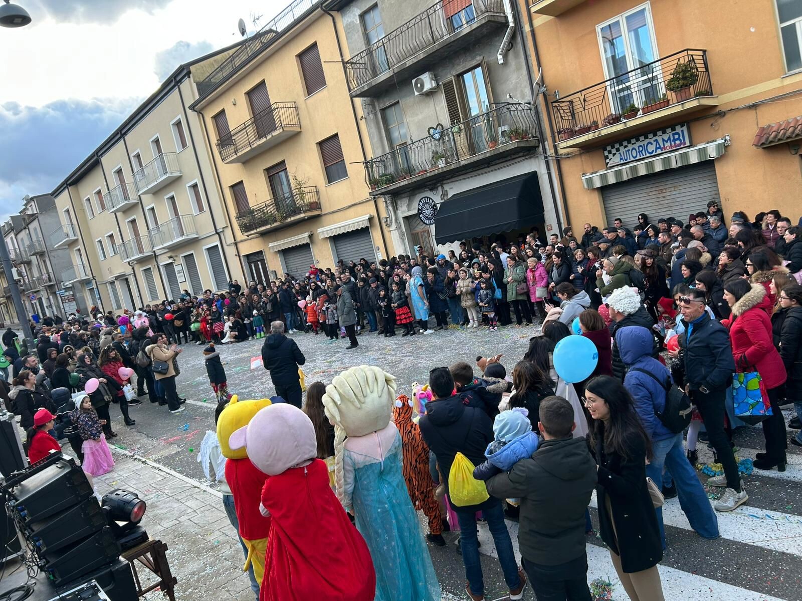 images Al Carnevale Girifalcese 2026 un'esplosione di colori, musica e allegria 
