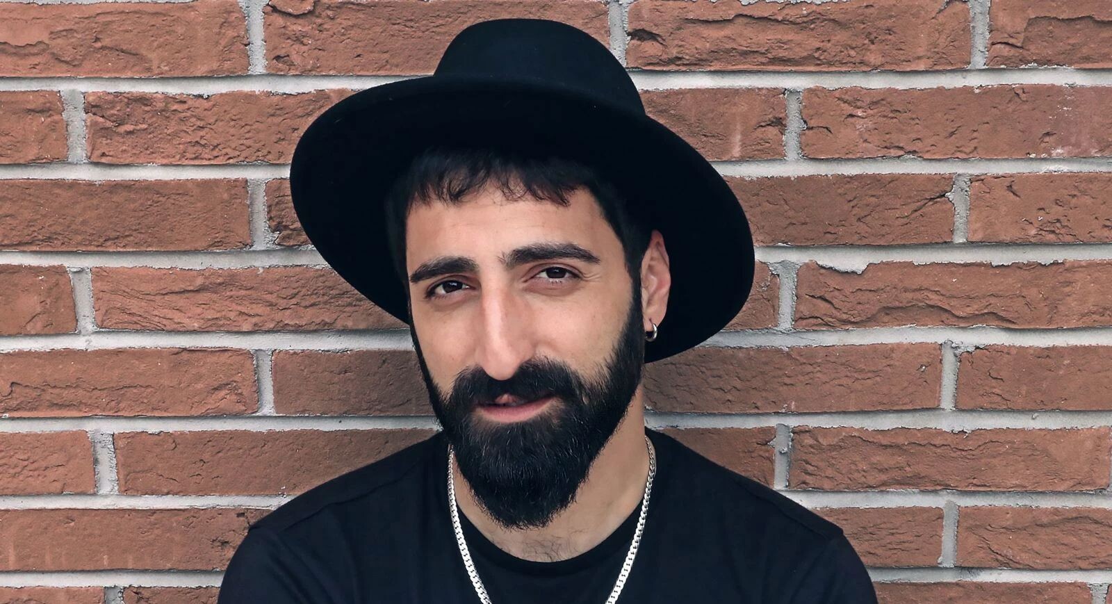 images Fabio Curto torna con "Restanza":  su tutte le piattaforme digitali il nuovo singolo dell'artista calabrese