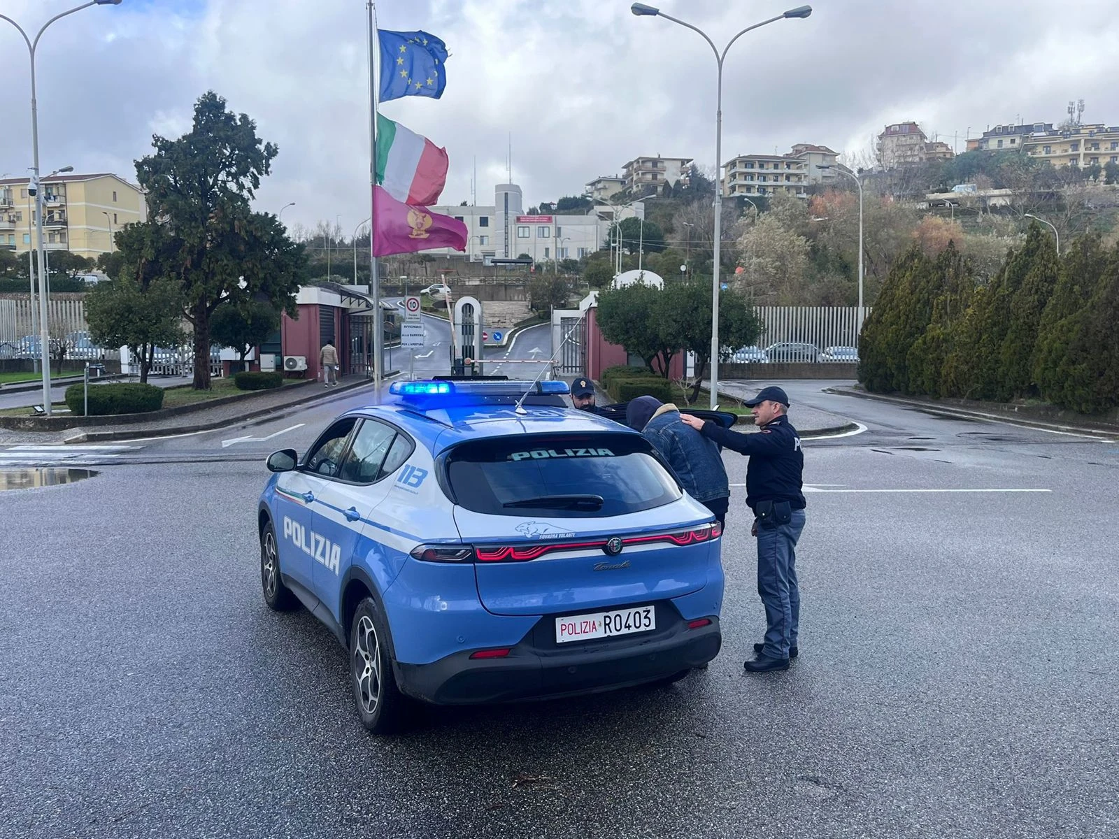 Cittadino straniero pericoloso per l’ordine e la sicurezza pubblica a Catanzaro: sarà rimpatriato