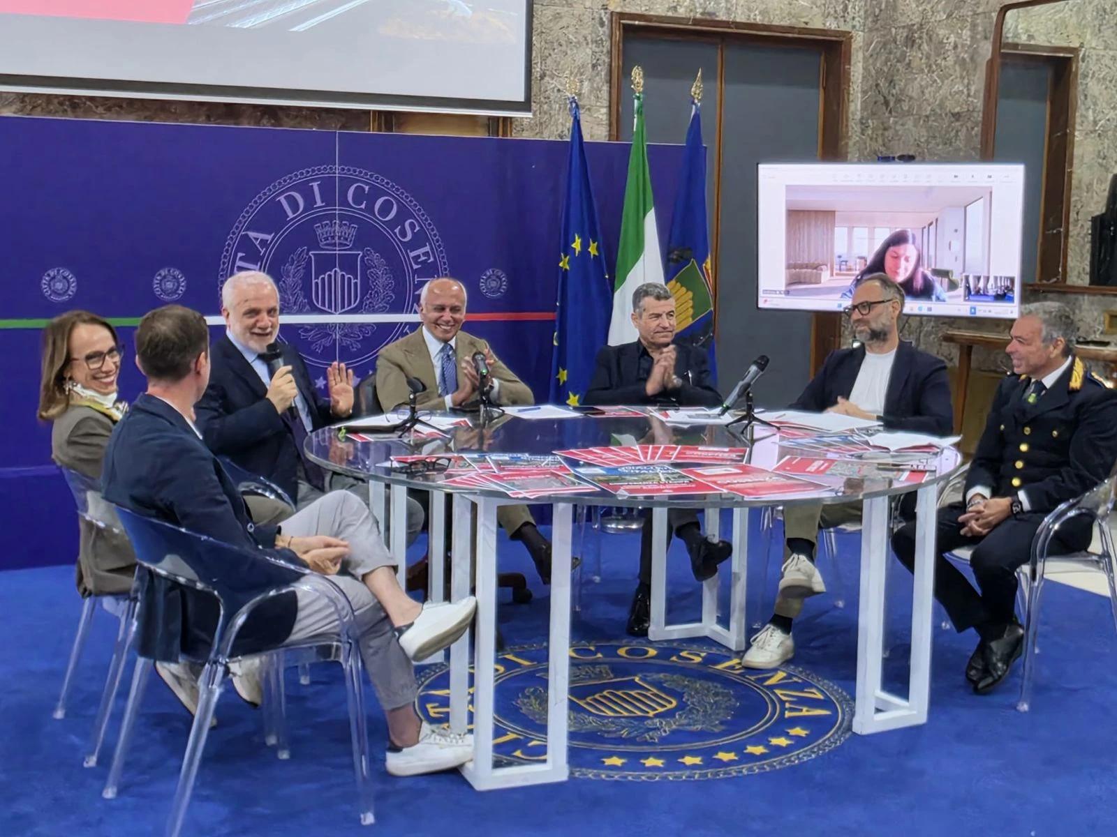 Tappa calabrese del Giro 2026, la conferenza stampa a Cosenza 