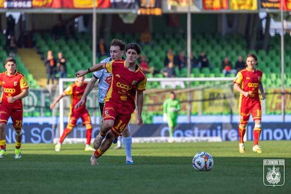 images Liberali, nel contratto c’è una clausola da 6 milioni: mezza Serie A sul talento del Catanzaro