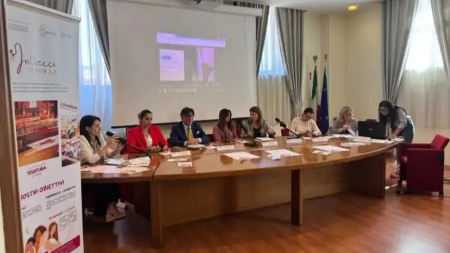 Catanzaro, incontro in Camera di Commercio sull'inclusione lavorativa per donne svantaggiate images Catanzaro, incontro in Camera di Commercio sull'inclusione lavorativa per donne svantaggiate