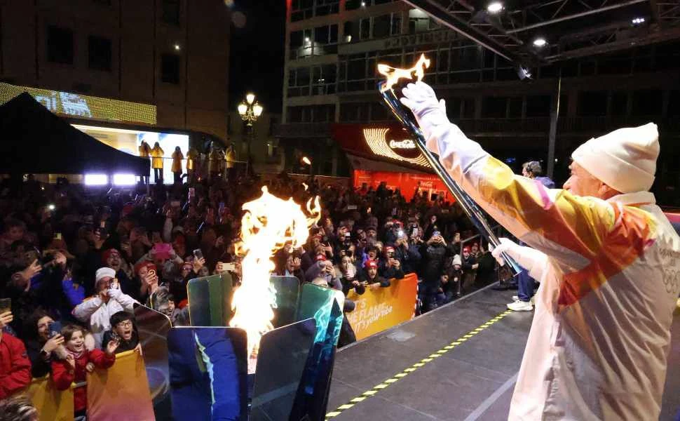 La torcia Olimpica torna per sempre a Catanzaro: l’omaggio della Fondazione Milano Cortina 2026