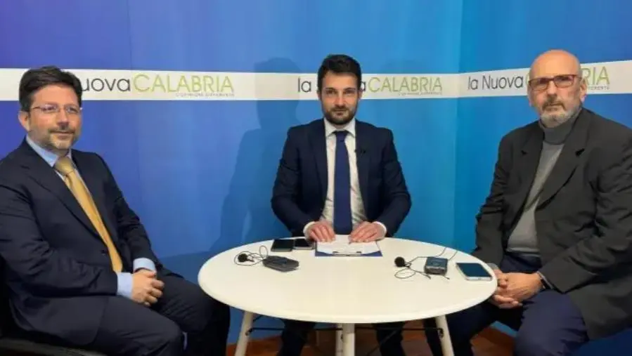 Catanzaro Capitale, rete ospedaliera e Umg: ospiti Mastroroberto e Ortuso (LA DIRETTA) images Catanzaro Capitale, rete ospedaliera e Umg: ospiti Mastroroberto e Ortuso (LA DIRETTA)