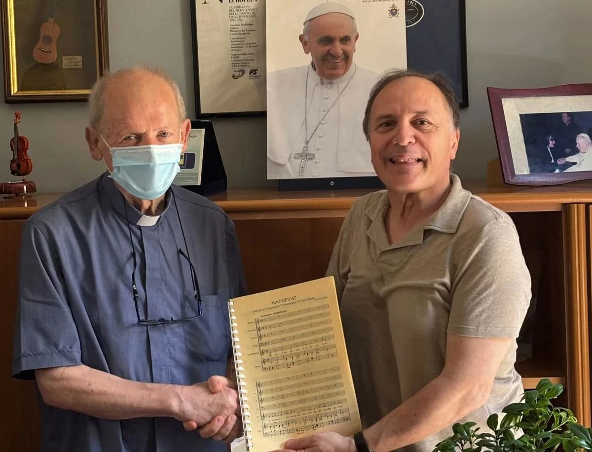 Consegnate al Conservatorio di Vibo Valentia la partitura del Magnificat e una pergamena di riconoscenza