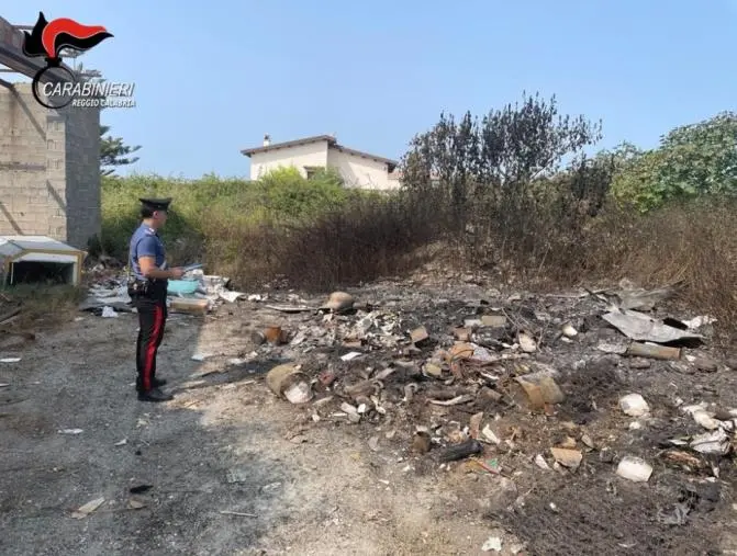 Appiccano fuoco ma vengono beccati: due arresti a Roccella  images Appiccano fuoco ma vengono beccati: due arresti a Roccella