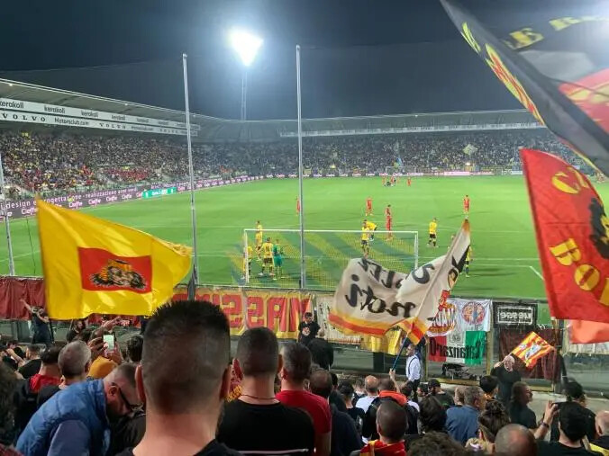 images Il corsivo giallorosso, Iemmello-Vandeputte colpiscono ancora: un Catanzaro da dieci e...lode