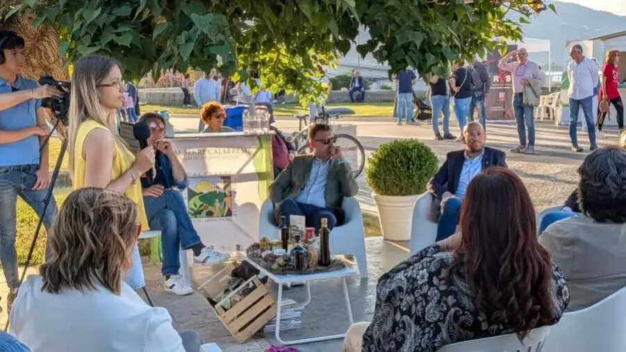 "Calabria a Km 0” a Soverato, Sinopoli (Copagri): "Così le aziende crescono e reinvestono nella propria attività" images "Calabria a Km 0” a Soverato, Sinopoli (Copagri): "Così le aziende crescono e reinvestono nella propria attività"