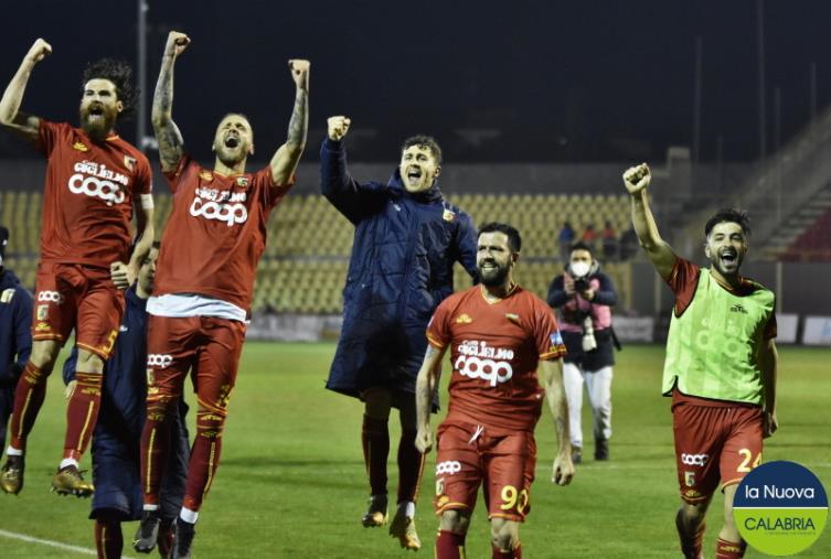 images Catanzaro e Paganese in campo alle 16: le formazioni ufficiali