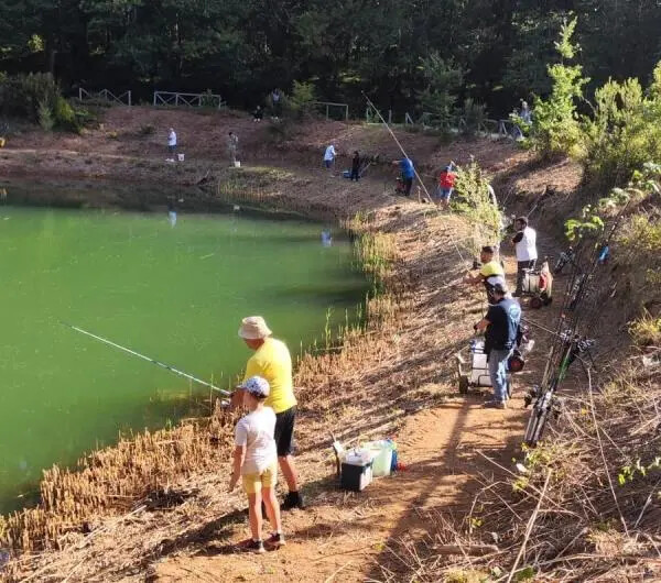 images Girifalco, domenica di pesca alla trota nel laghetto Rimitello: conclusa la gara (FOTO)