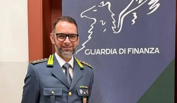 Guardia di finanza di Villa San Giovanni, il capitano Salvatore Manzitto subentra  al capitano Enrico Sanguigni  