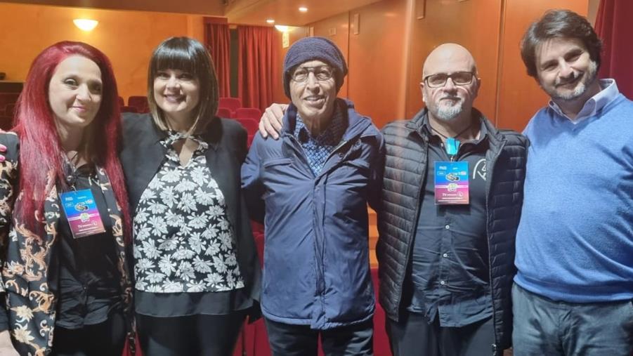 Successo del live di solidarietà di Silvia Mezzanotte e Carlo Marrale a Soverato e sulla pagina facebook di Catanzaro Village images Successo del live di solidarietà di Silvia Mezzanotte e Carlo Marrale a Soverato e sulla pagina facebook di Catanzaro Village