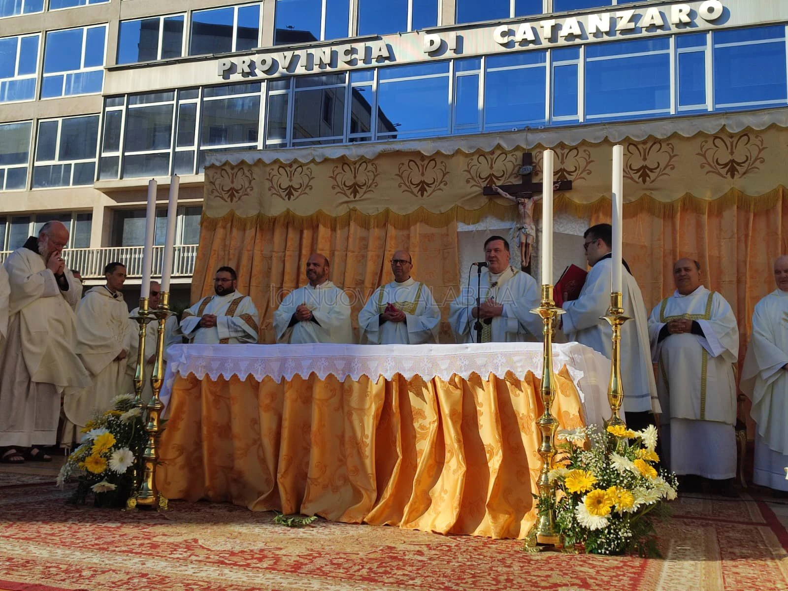 Catanzaro, Mons. Maniago dà il via alla visita pastorale: "Cercheremo ciò che il Signore vuole da noi"