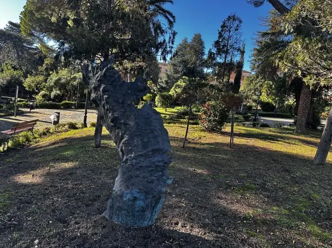 images Catanzaro, Villa Margherita si arricchisce con un'opera di arte contemporanea 