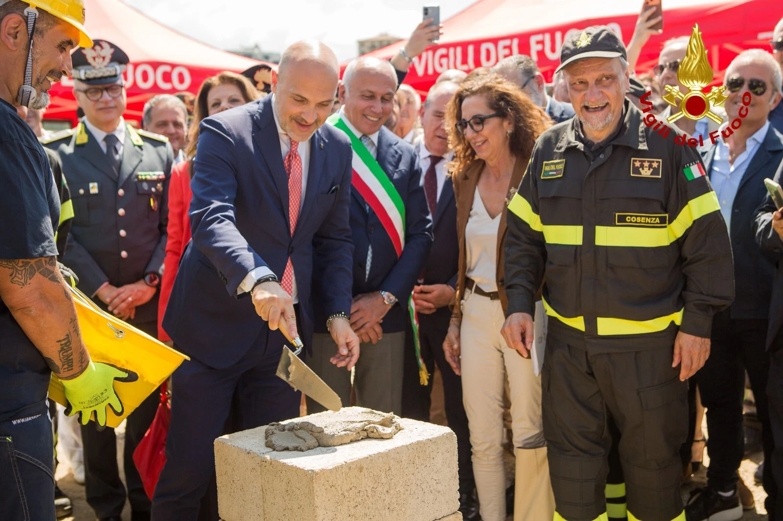 Vigili del Fuoco Cosenza: posata la prima pietra della nuova sede del Comando Provinciale