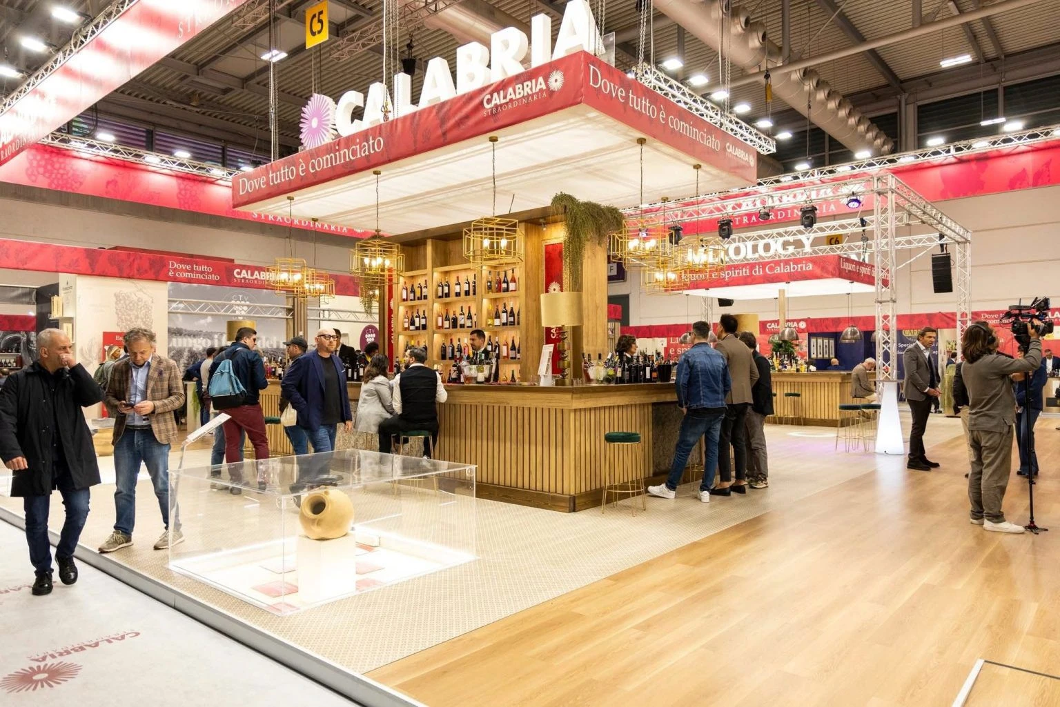 La Regione al Vinitaly 2026, Gallo: “Eccellenze e territorio in vetrina, Calabria sempre più competitiva"