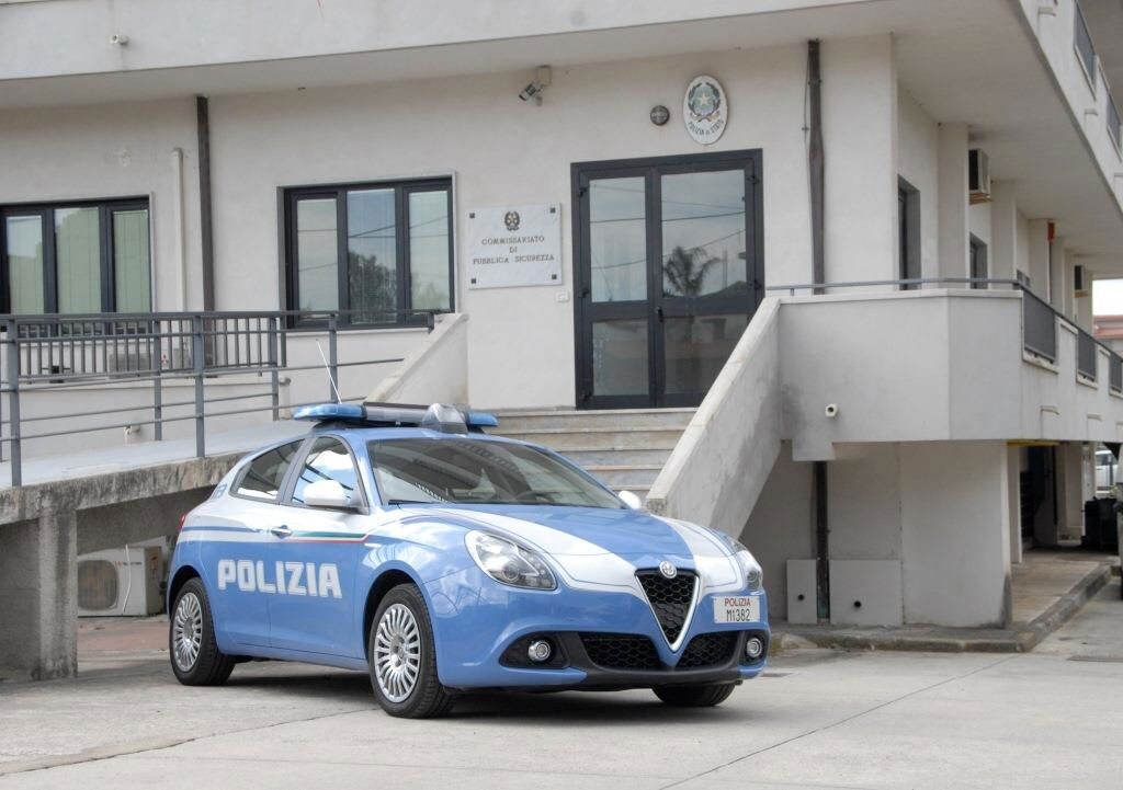 images Atti persecutori al personale della struttura di accoglienza: giovane extracomunitario arrestato nel Reggino
