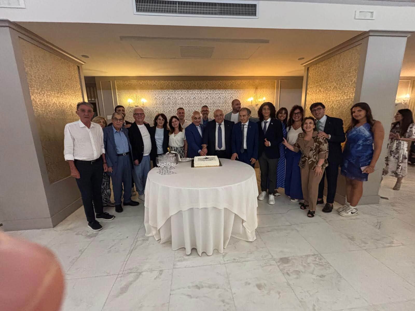 images Passaggio delle Consegne al Rotary Club Cropani: la grande famiglia si stringe attorno alle nuove guide