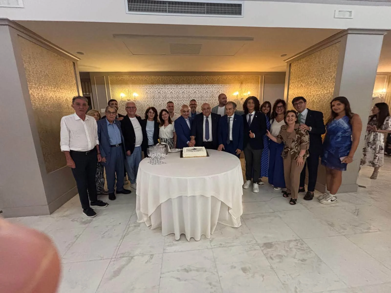 Passaggio delle Consegne al Rotary Club Cropani: la grande famiglia si stringe attorno alle nuove guide