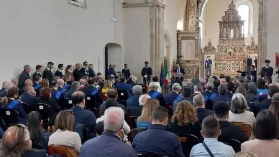Gerace, le celebrazioni per il 172° anniversario della Fondazione della Polizia di Stato: i premiati images Gerace, le celebrazioni per il 172° anniversario della Fondazione della Polizia di Stato: i premiati