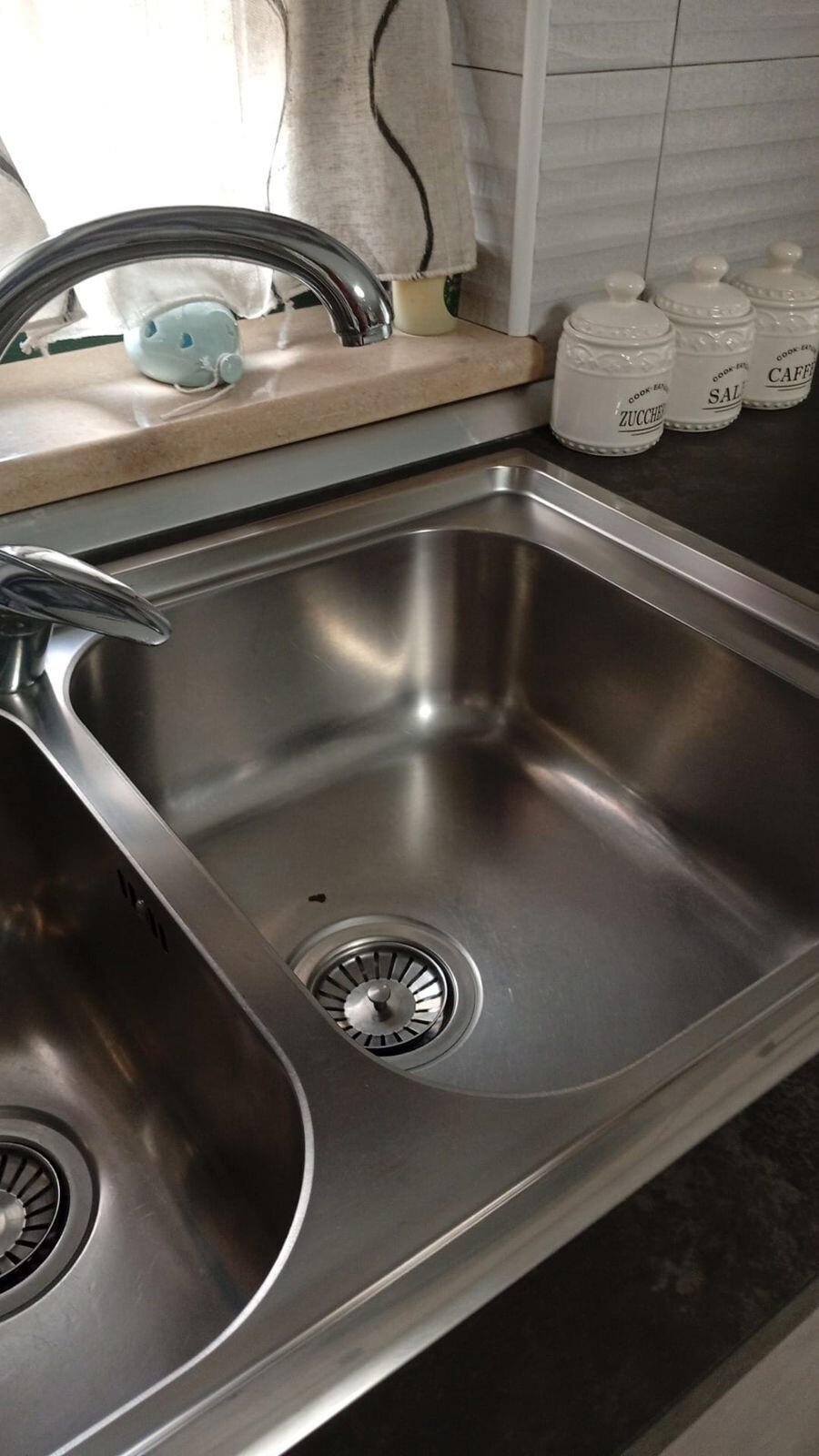 images Catanzaro, Riccio: "Barone senz'acqua da 4 giorni con 40 gradi e il Comune manda bollette da 1000 euro"