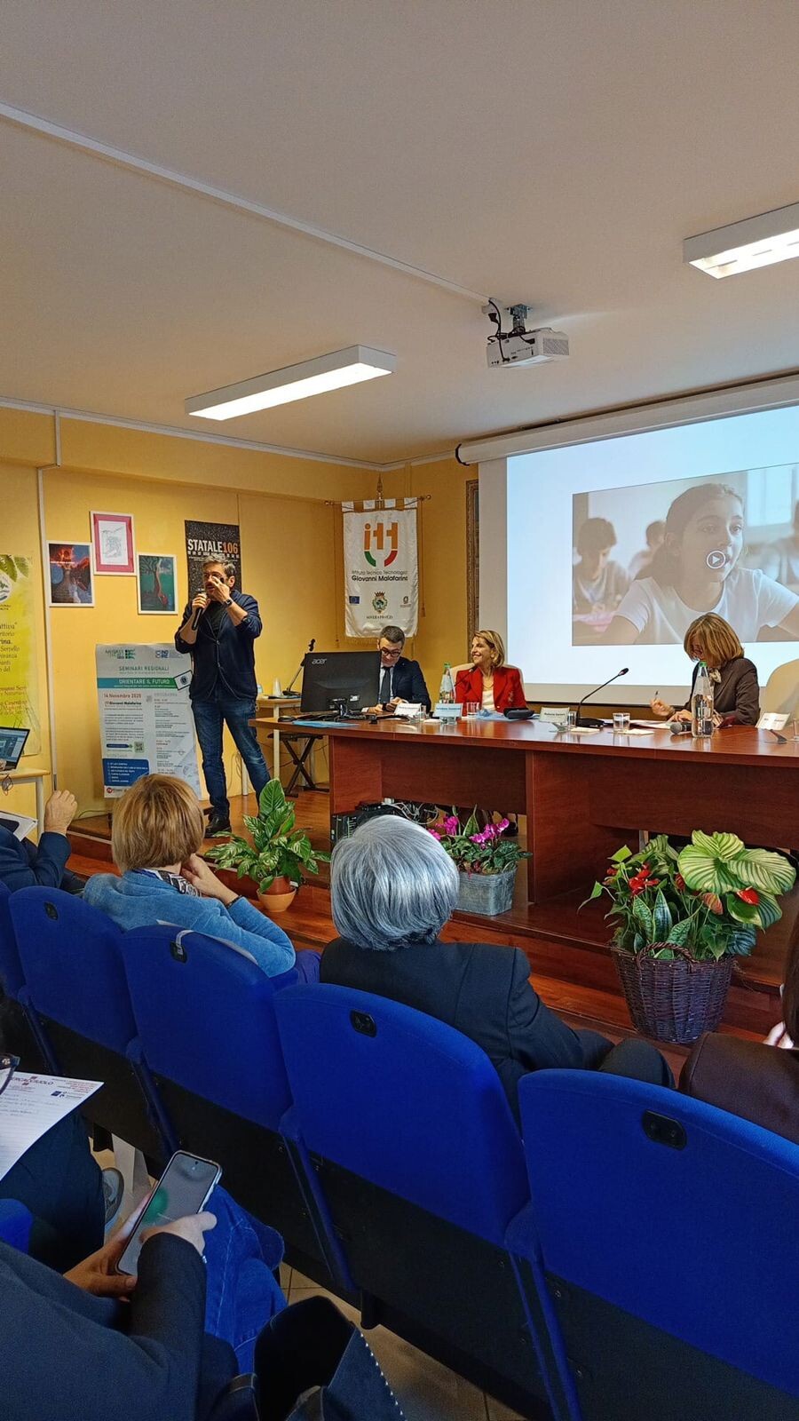 images Al “Malafarina” di Soverato il Seminario Regionale di Avanguardie Educative