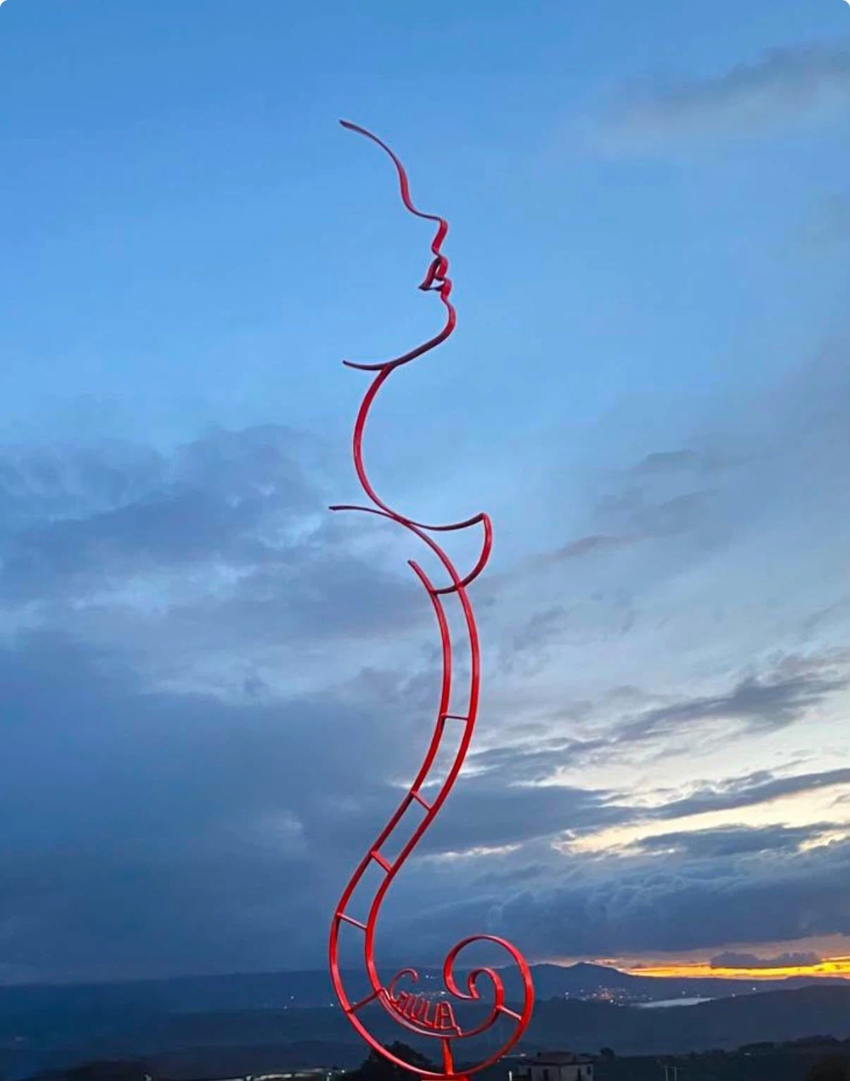 Gimigliano scommette sull’arte contemporanea: 3 sculture di Loreti faranno parte del paesaggio del borgo