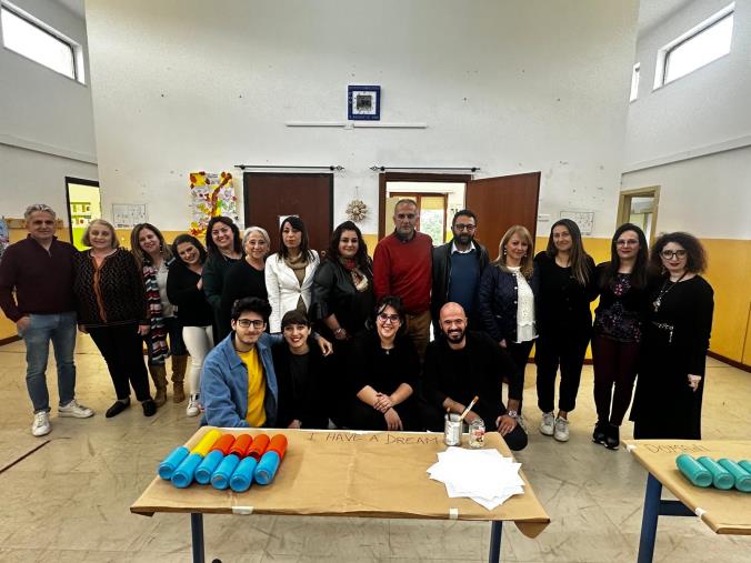 “Maggio dell’Arte” arriva nel quartiere Sant’Elia: oggi l’iniziativa con gli alunni  images “Maggio dell’Arte” arriva nel quartiere Sant’Elia: oggi l’iniziativa con gli alunni